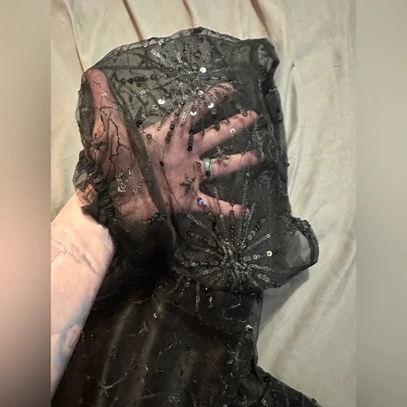 Black Starry Dress - Picture 6 of 7